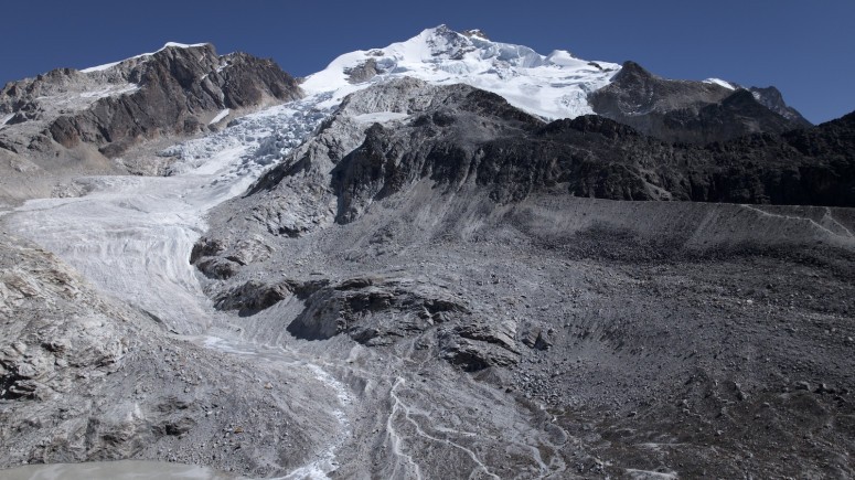 Photo-of-Zongo-Glacier-and-Huayna-Potosi-775x435